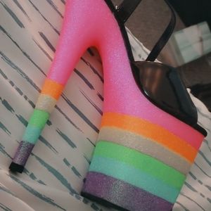 Size 7, brand new, pleasers 7 inch heel